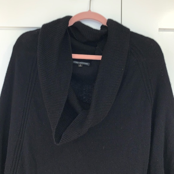 Express Design Studio Sweater - Picture 2 of 8